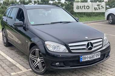 Універсал Mercedes-Benz C-Class 2010 в Одесі