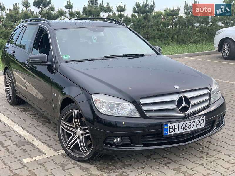 Универсал Mercedes-Benz C-Class 2010 в 