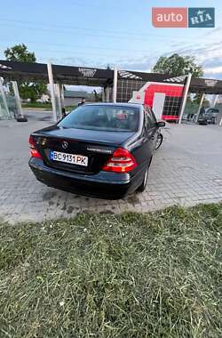 Седан Mercedes-Benz C-Class 2003 в Стрию