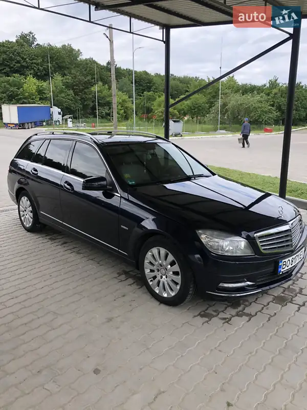 Mercedes-Benz C-Class 2010 VIN WDD2042021F584961 фото оголошення 3 з 52