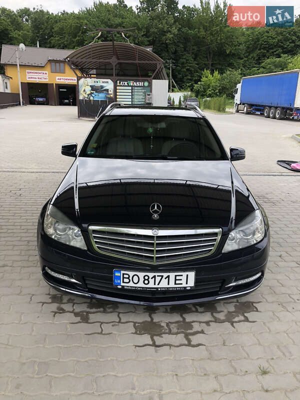 Універсал Mercedes-Benz C-Class 2010 в Гусятині