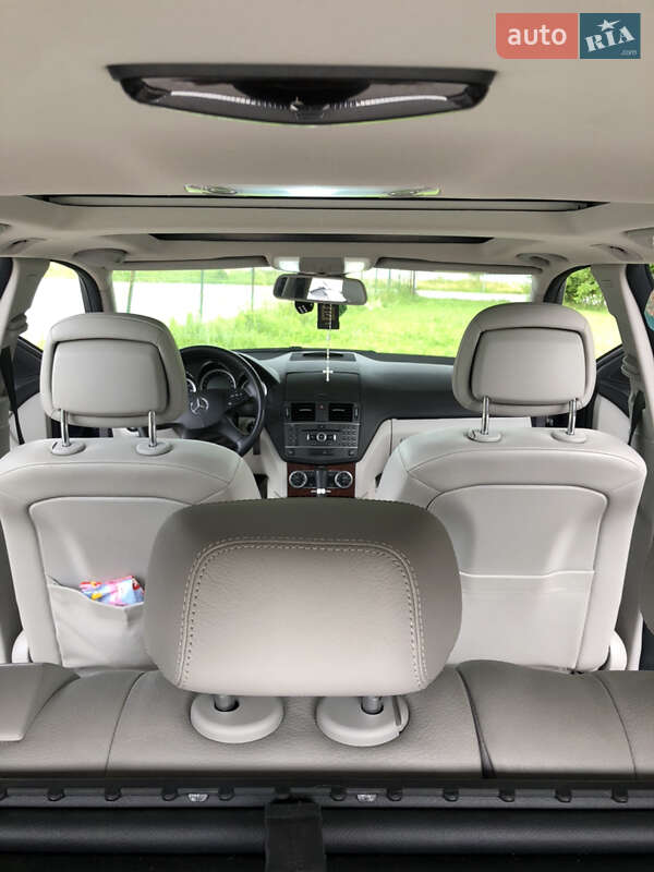 Универсал Mercedes-Benz C-Class 2010 в Гусятине