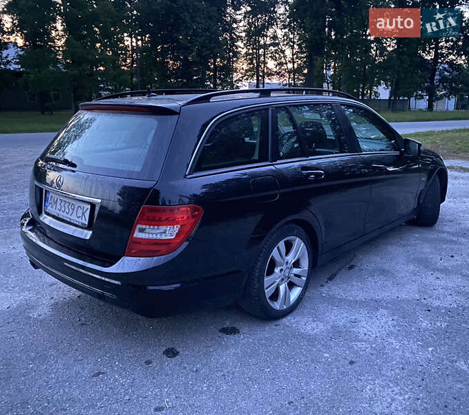 Універсал Mercedes-Benz C-Class 2012 в Звягелі