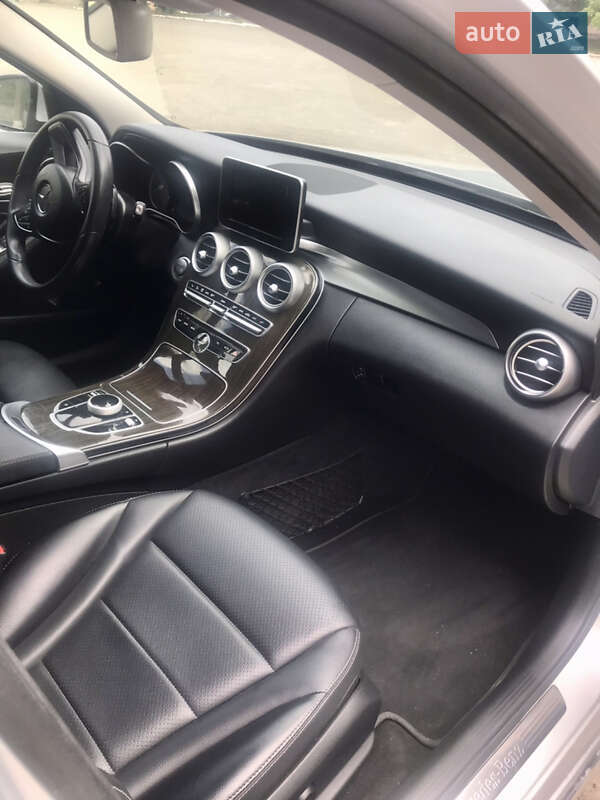 Седан Mercedes-Benz C-Class 2017 в Києві