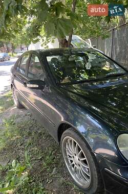 Седан Mercedes-Benz C-Class 2003 в Стрию