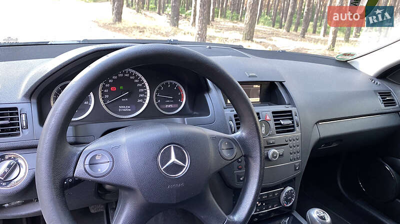 Универсал Mercedes-Benz C-Class 2009 в Полтаве