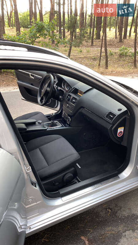 Универсал Mercedes-Benz C-Class 2009 в Полтаве