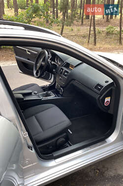 Универсал Mercedes-Benz C-Class 2009 в 