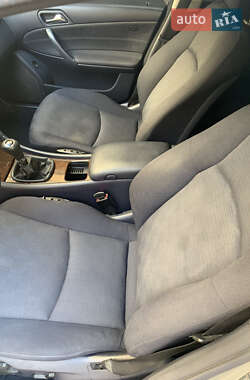 Седан Mercedes-Benz C-Class 2005 в 