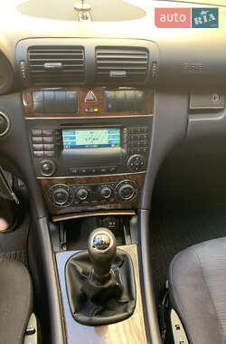 Седан Mercedes-Benz C-Class 2005 в 