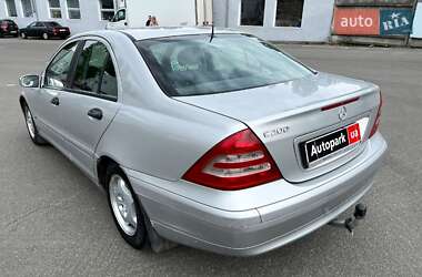 Седан Mercedes-Benz C-Class 2001 в Киеве