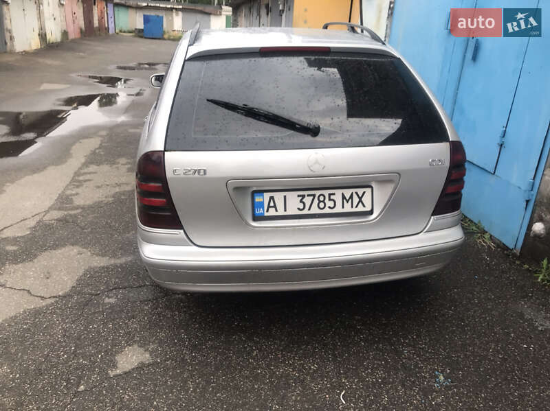 Универсал Mercedes-Benz C-Class 2001 в Киеве
