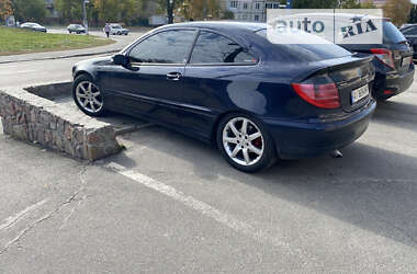 Купе Mercedes-Benz C-Class 2002 в 