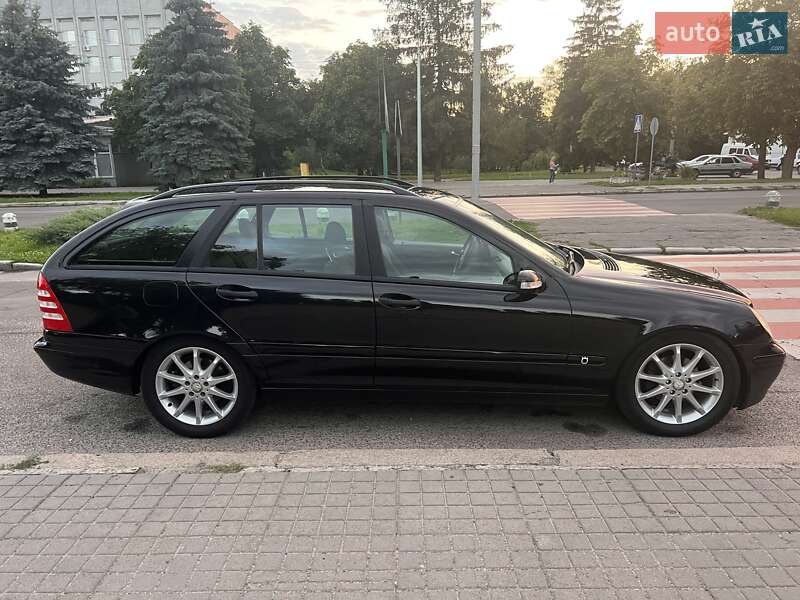 Универсал Mercedes-Benz C-Class 2003 в Миргороде