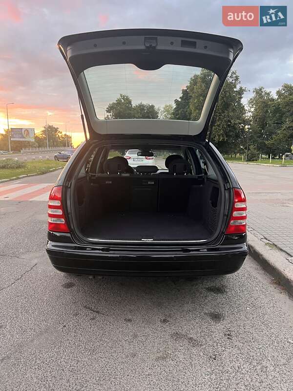 Универсал Mercedes-Benz C-Class 2003 в Миргороде