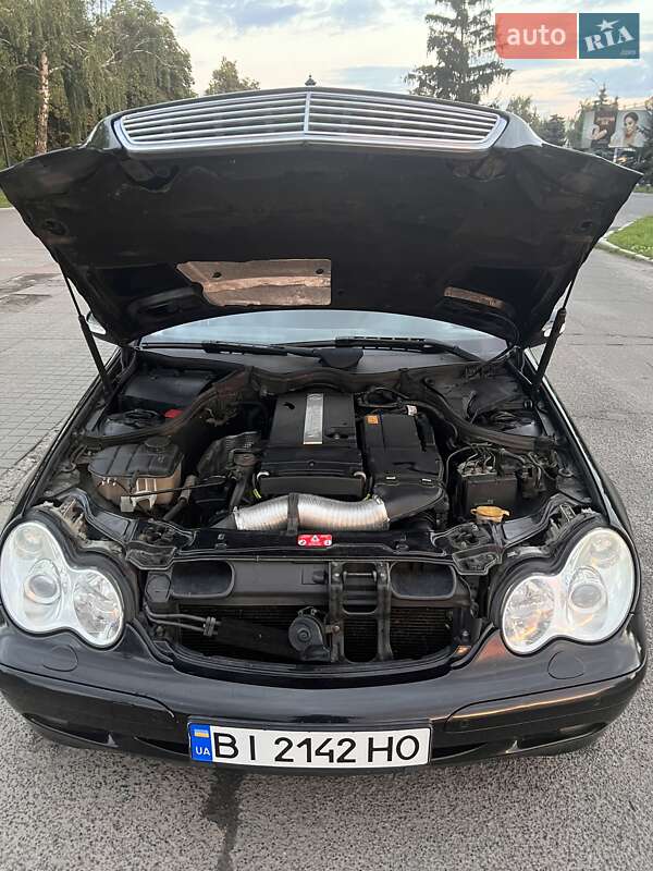 Универсал Mercedes-Benz C-Class 2003 в Миргороде