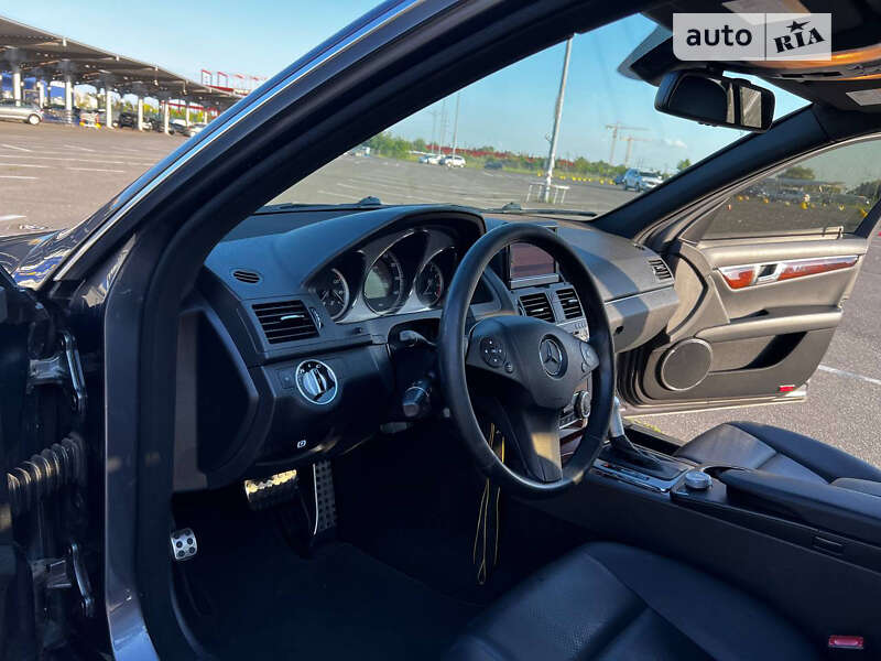 Седан Mercedes-Benz C-Class 2010 в Киеве