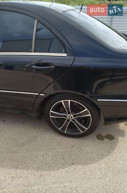Седан Mercedes-Benz C-Class 2005 в 
