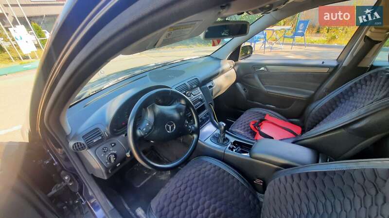 Универсал Mercedes-Benz C-Class 2002 в Одессе фото 16 Универсал Mercedes-Benz C-Class 2002 в Одессе