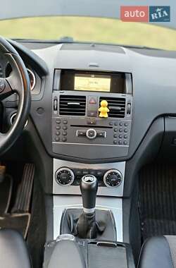 Універсал Mercedes-Benz C-Class 2009 в Ужгороді