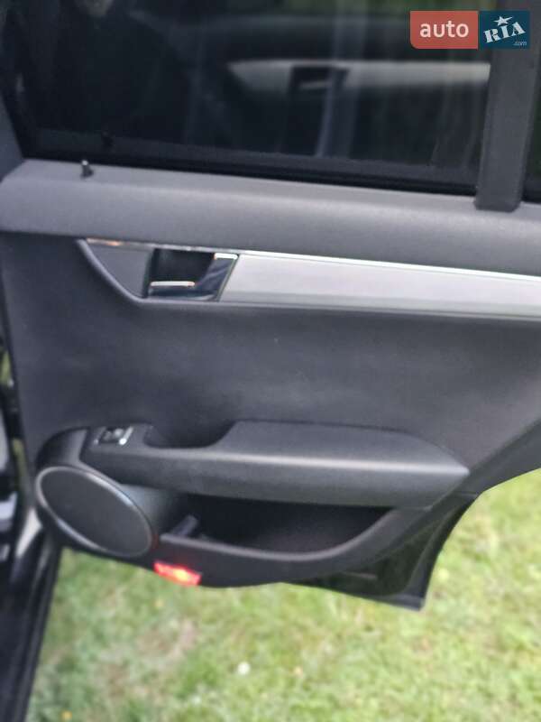 Універсал Mercedes-Benz C-Class 2009 в Ужгороді фото 21 Універсал Mercedes-Benz C-Class 2009 в Ужгороді
