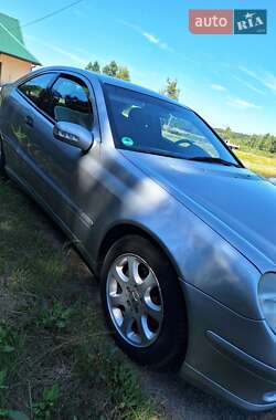 Купе Mercedes-Benz C-Class 2002 в 