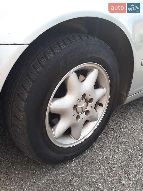 Универсал Mercedes-Benz C-Class 2002 в Новомиргороде фото 36 Универсал Mercedes-Benz C-Class 2002 в Новомиргороде