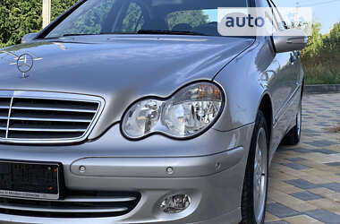 Седан Mercedes-Benz C-Class 2004 в 