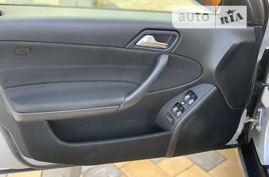 Седан Mercedes-Benz C-Class 2004 в 