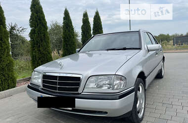 Седан Mercedes-Benz C-Class 1995 в Самборі