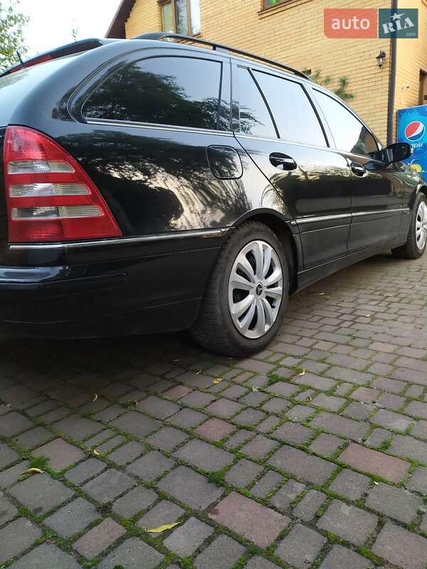 Универсал Mercedes-Benz C-Class 2006 в Львове