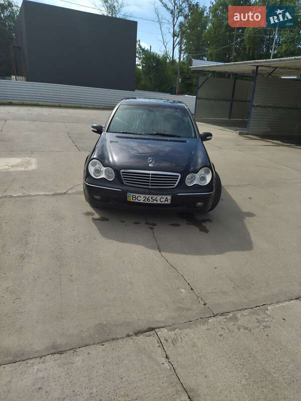 Седан Mercedes-Benz C-Class 2005 в Бориславі