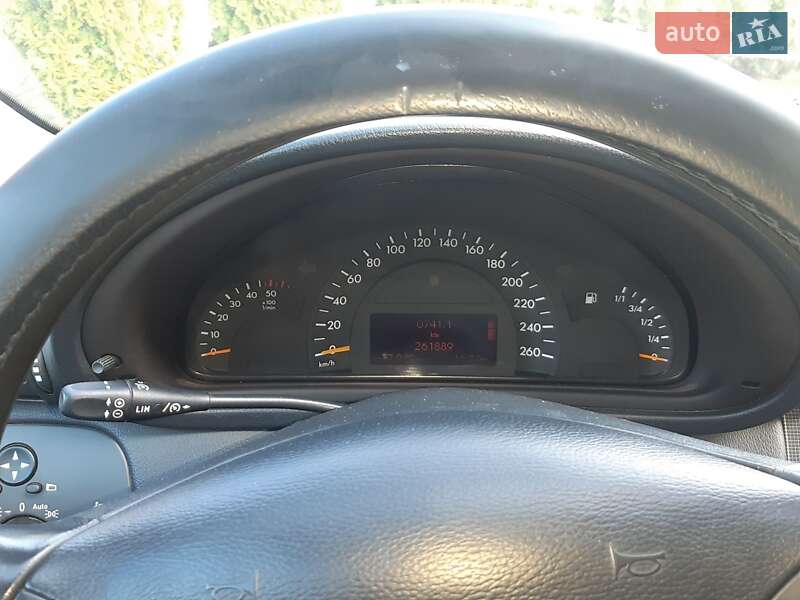 Универсал Mercedes-Benz C-Class 2003 в Луцке