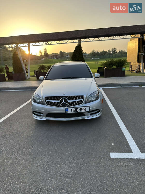 Седан Mercedes-Benz C-Class 2011 в Одессе
