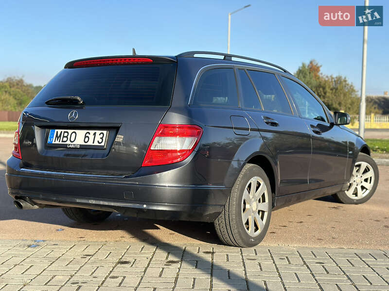 Універсал Mercedes-Benz C-Class 2010 в Львові