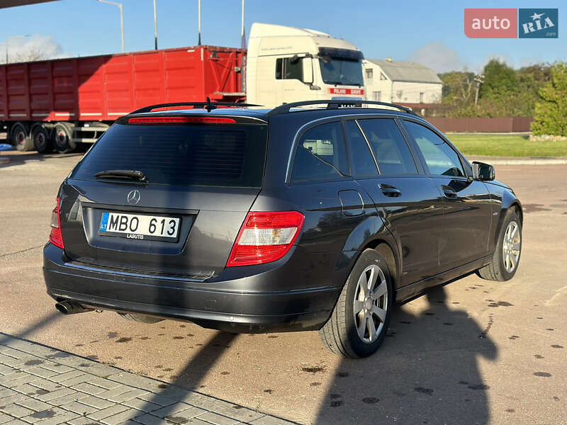 Універсал Mercedes-Benz C-Class 2010 в Львові