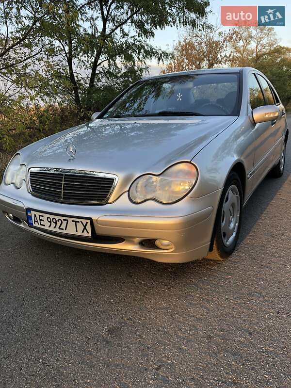 Mercedes-Benz C-Class 2003