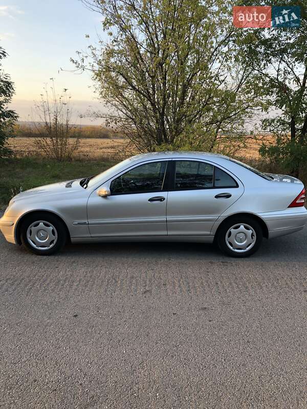 Седан Mercedes-Benz C-Class 2003 в Покровском