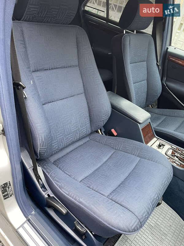 Седан Mercedes-Benz C-Class 1998 в Киеве