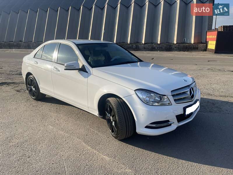 Седан Mercedes-Benz C-Class 2013 в Киеве