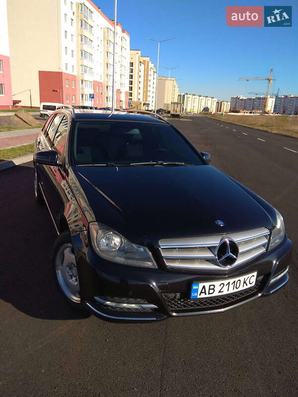 Універсал Mercedes-Benz C-Class 2014 в Вінниці