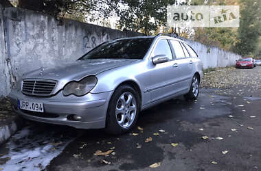 Універсал Mercedes-Benz C-Class 2002 в Києві