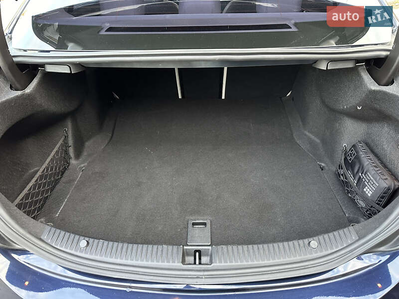 Седан Mercedes-Benz C-Class 2016 в Киеве