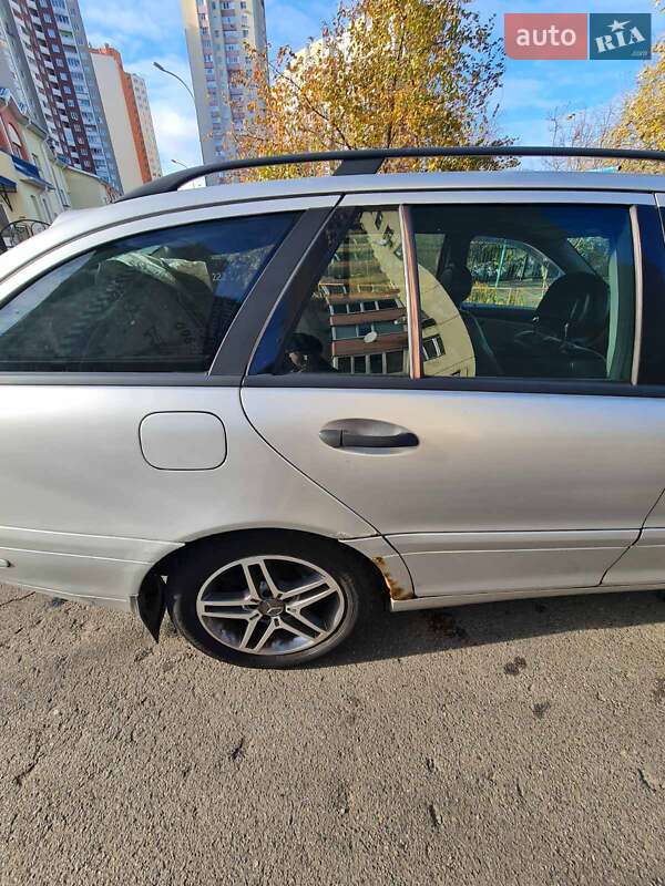 Универсал Mercedes-Benz C-Class 2002 в Киеве