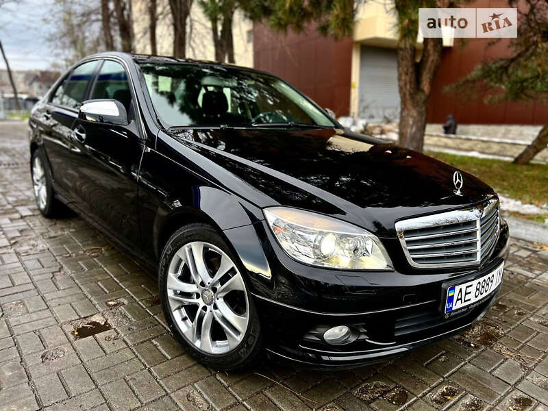 Седан Mercedes-Benz C-Class 2008 в Днепре