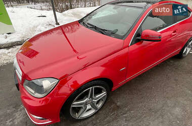 Купе Mercedes-Benz C-Class 2011 в Киеве