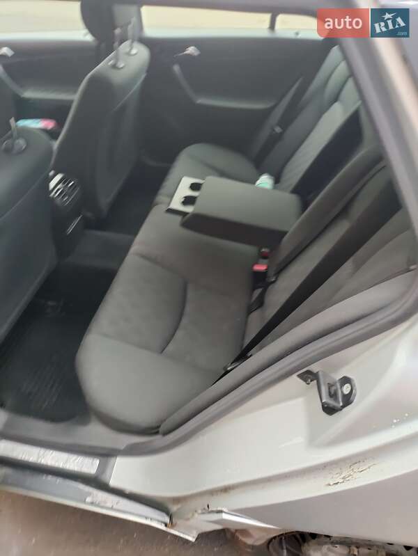 Универсал Mercedes-Benz C-Class 2003 в Киеве