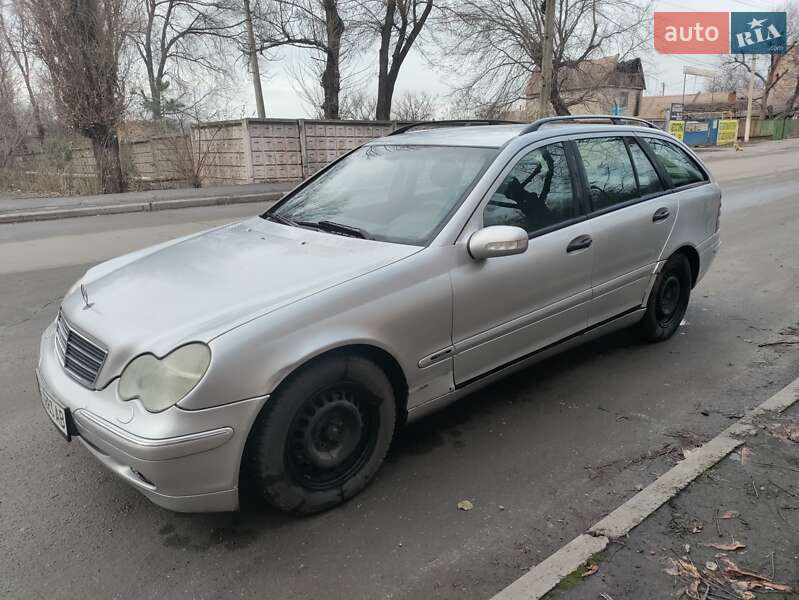 Универсал Mercedes-Benz C-Class 2003 в Киеве
