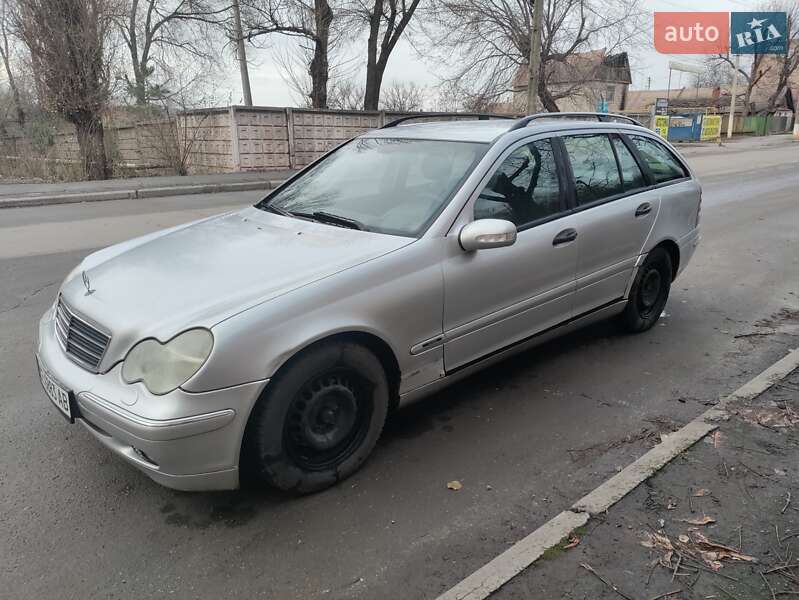 Универсал Mercedes-Benz C-Class 2003 в Киеве