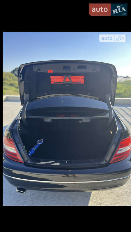 Седан Mercedes-Benz C-Class 2012 в Виннице